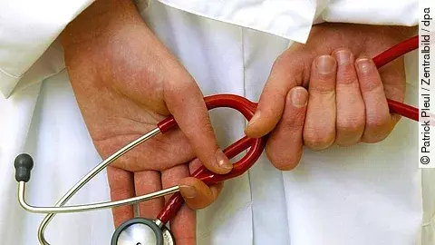 urn:newsml:dpa.com:20090101:250916-935-835400