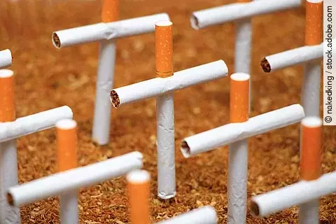 Zigaretten als Kreuze