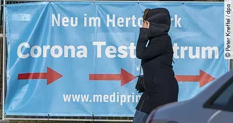 urn:newsml:dpa.com:20090101:251020-935-902241