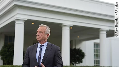 urn:newsml:dpa.com:20090101:251121-935-970853