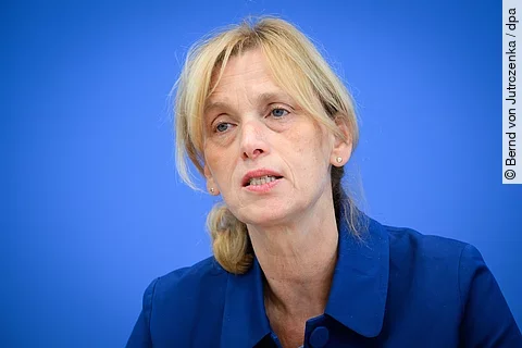 urn:newsml:dpa.com:20090101:250908-935-817973