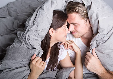 pärchen im bett
