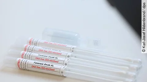 urn:newsml:dpa.com:20090101:251119-935-965819