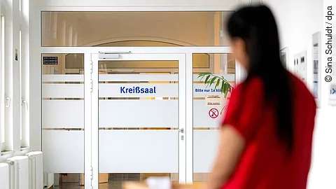 Hebammen fordern politische Rückendeckung