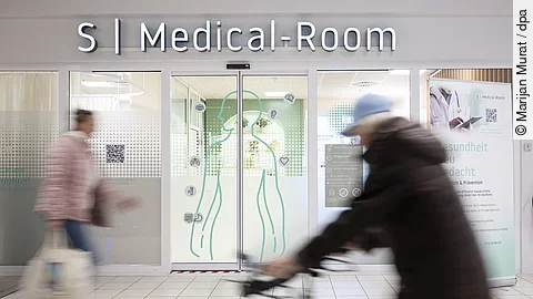 urn:newsml:dpa.com:20090101:251114-935-954326