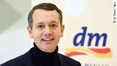 urn:newsml:dpa.com:20090101:251212-935-1016328